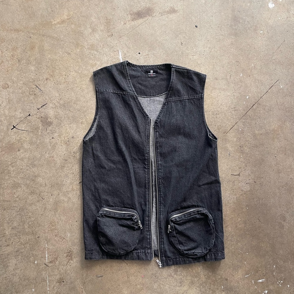 Standard Issue vest. Medium size. Black washed color. Brand New. 100% Cotton.